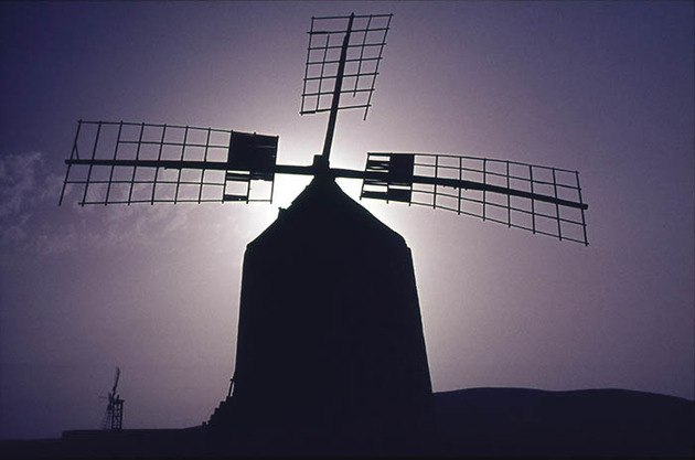 Molino y molina en Fuerteventura (foto: Marcos Bello García).